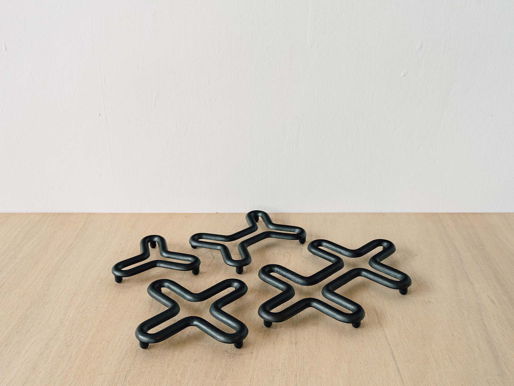 Nambu Tekki Pot Stand – Elongated