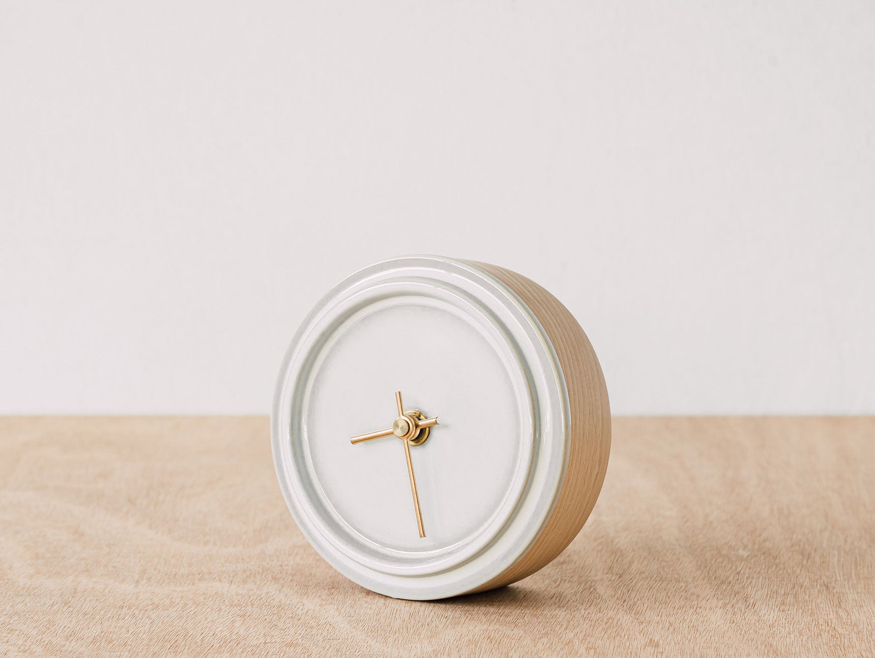 Sugy Two Way Clock - Milky White Glaze