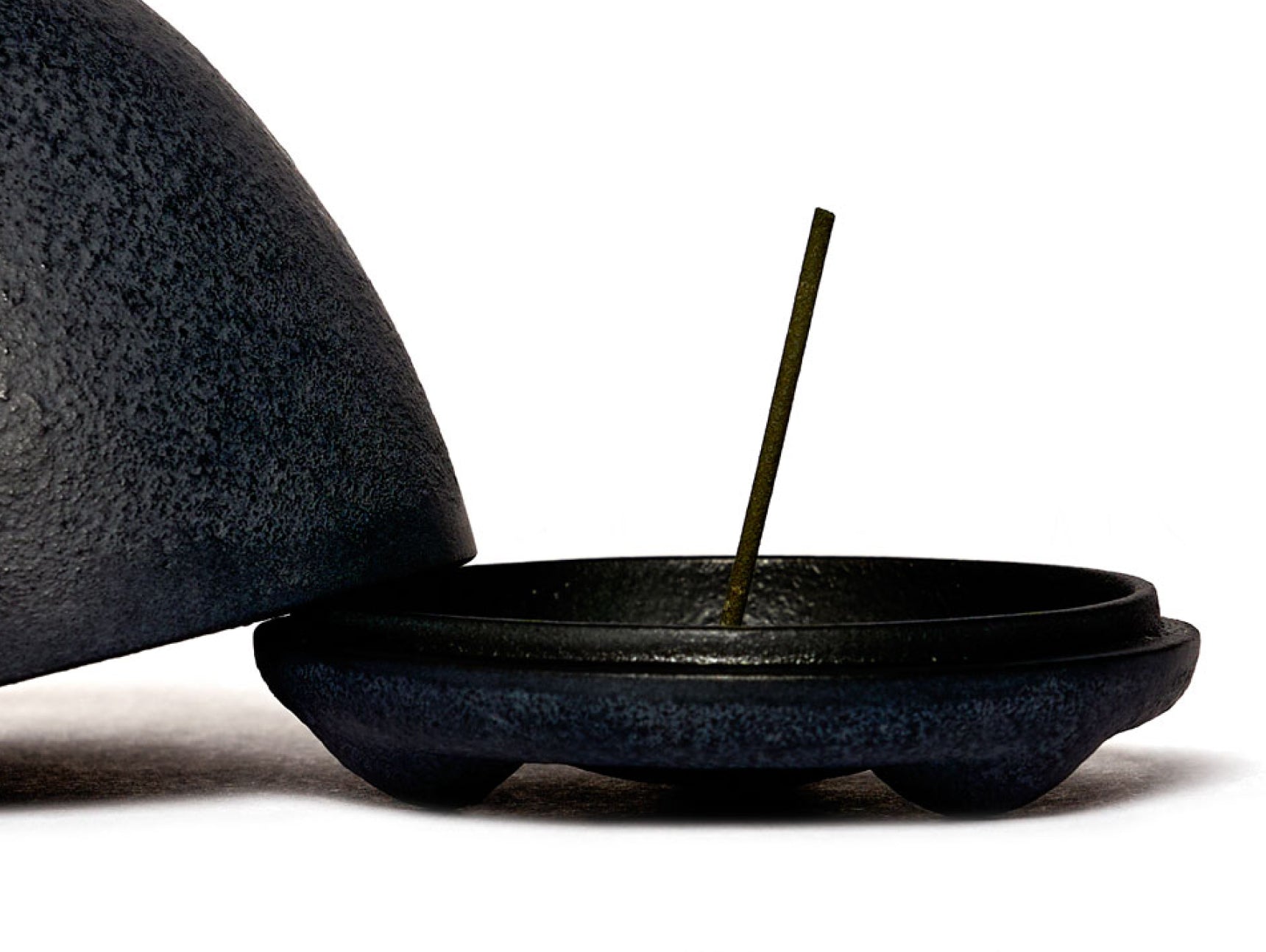 Nambu Tekki Incense Holder - Keichitsu