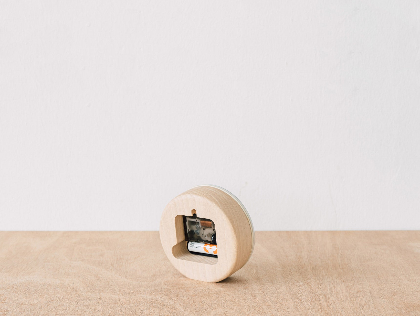 Sugy Two Way Clock - Milky White Glaze