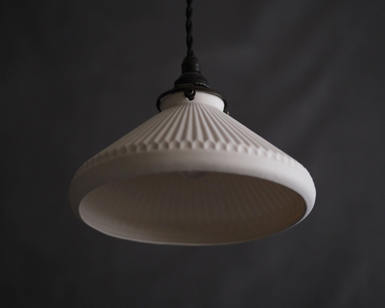 Porcelain Pendant - Accordian M (Open)