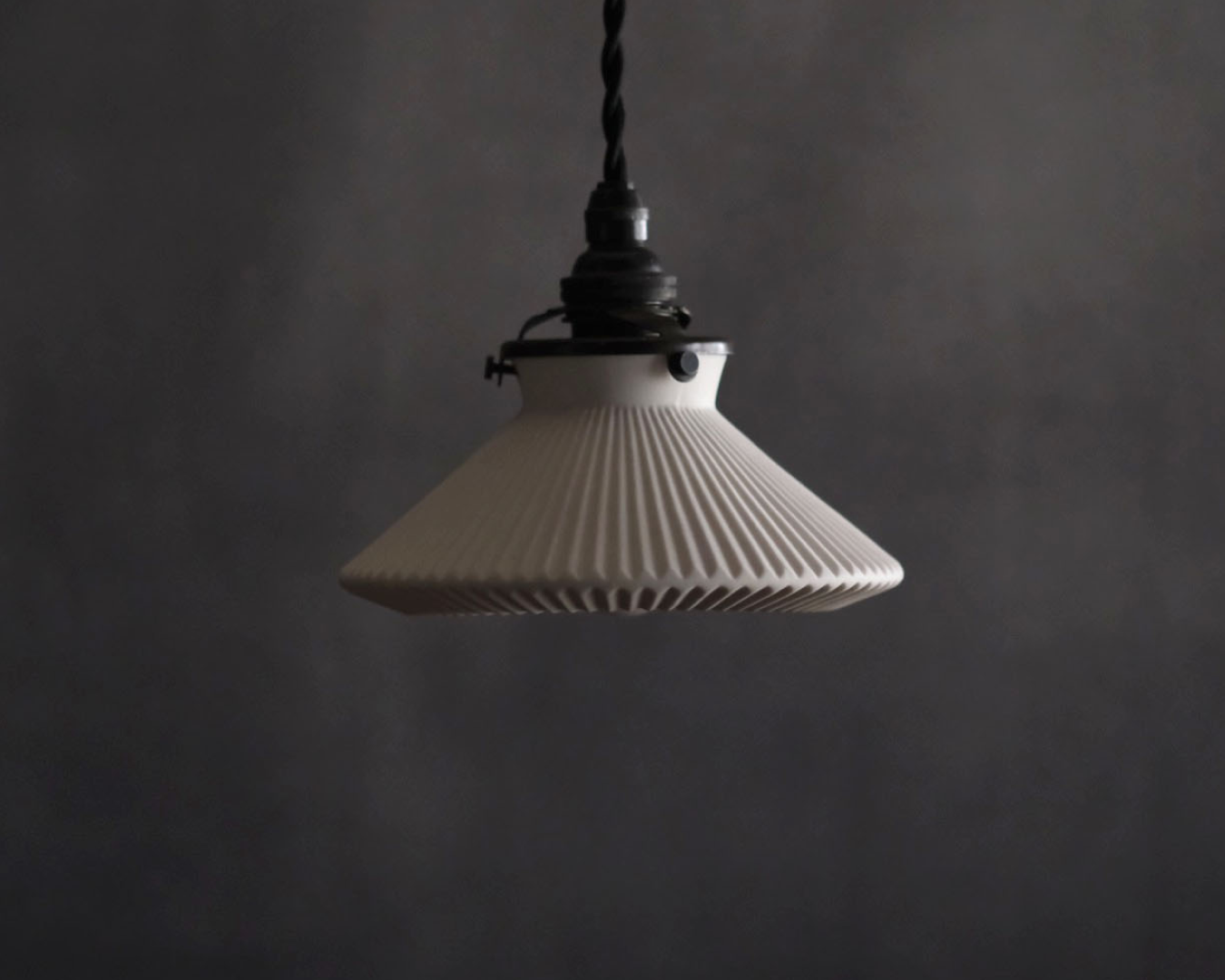 Porcelain Pendant - Accordian S (Open)