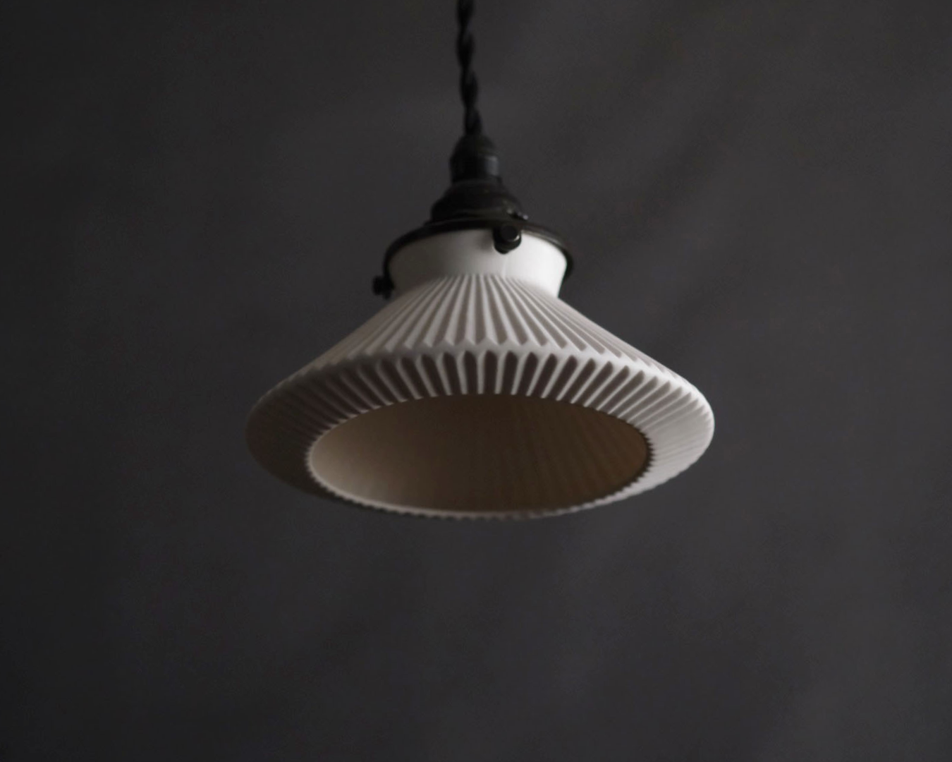 Porcelain Pendant - Accordian S (Open)