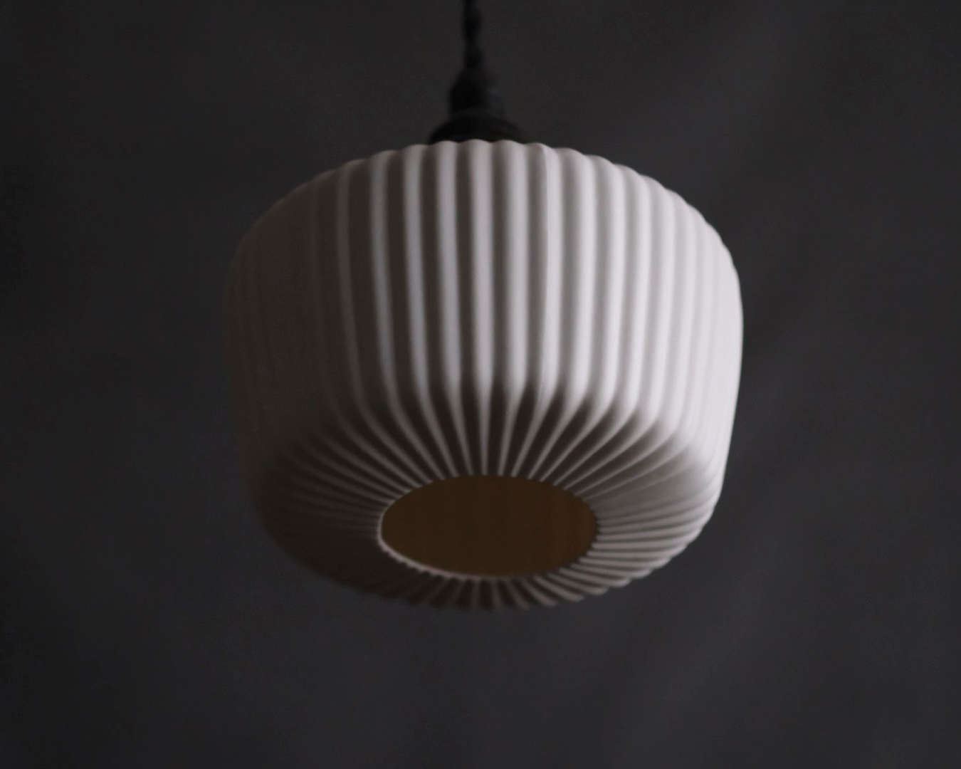 Porcelain Pendant - Arc M (Open)