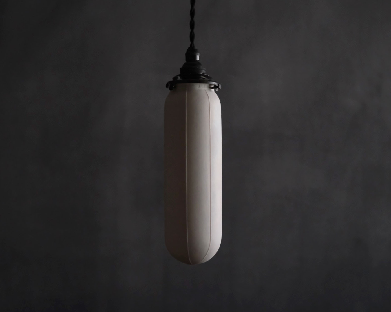 Porcelain Pendant - Capsule Slim S