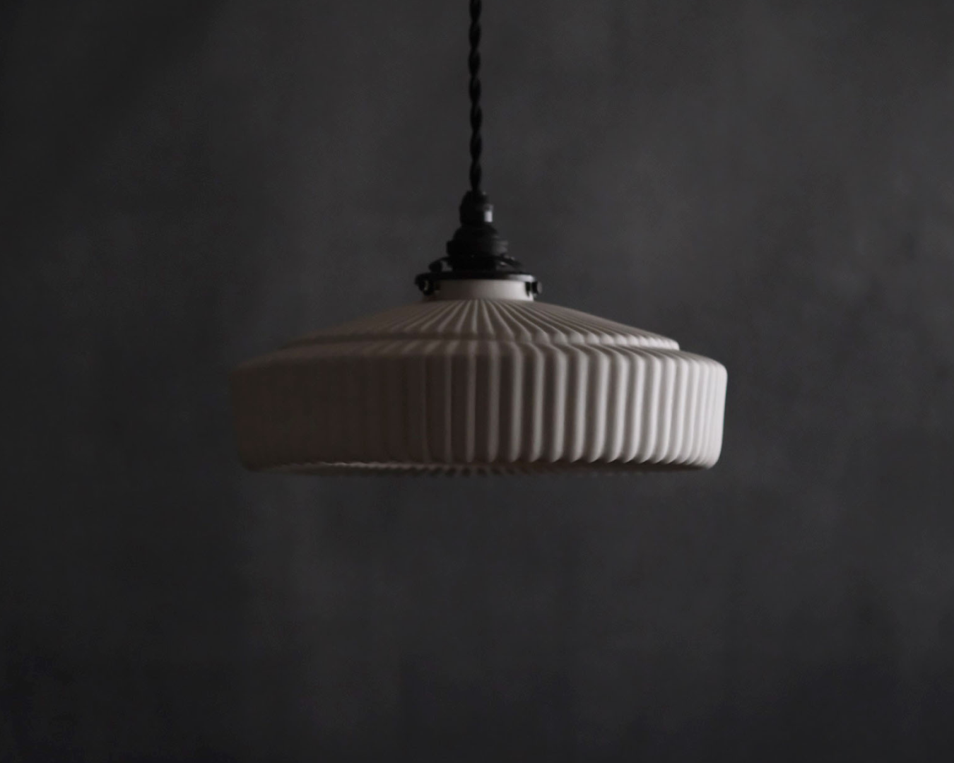 Porcelain Pendant - Wheel L (Open)