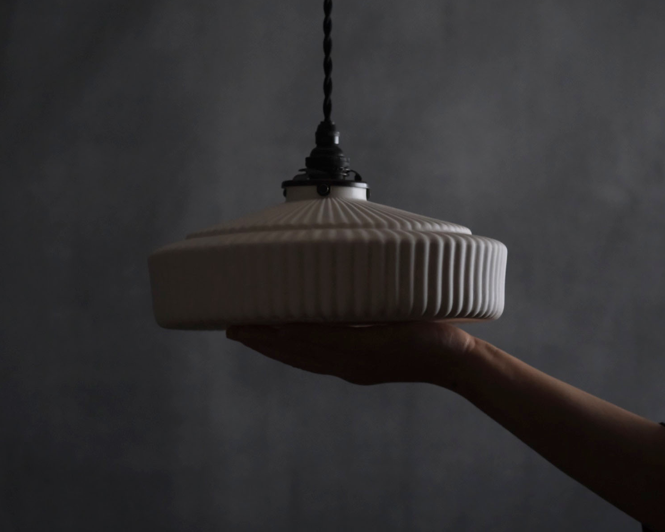 Porcelain Pendant - Wheel L (Open)